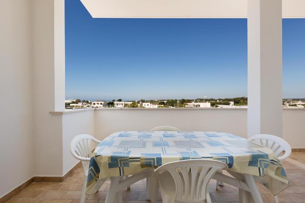 Casa Vacanza Mare Blu Торре-Лапилло Экстерьер фото