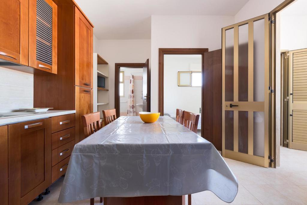 Casa Vacanza Mare Blu Торре-Лапилло Экстерьер фото